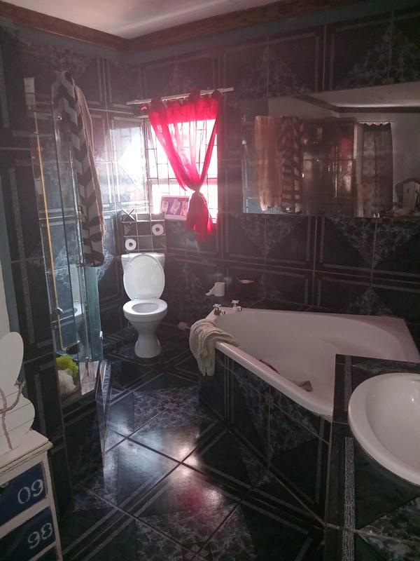 2 Bedroom Property for Sale in Dana Bay Western Cape